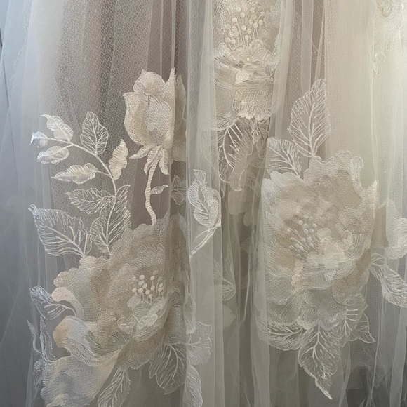 BHLDN Hutchinson Gown - Never worn or altered - Picture 5 of 10